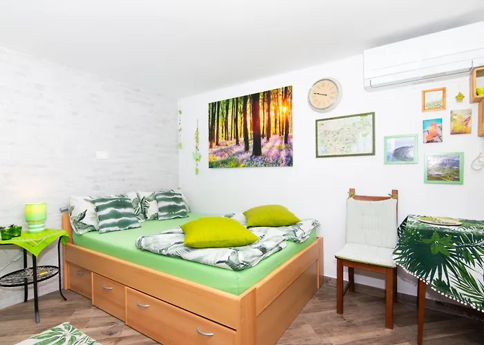 Baredi, Izola, Slovenia イゾラ